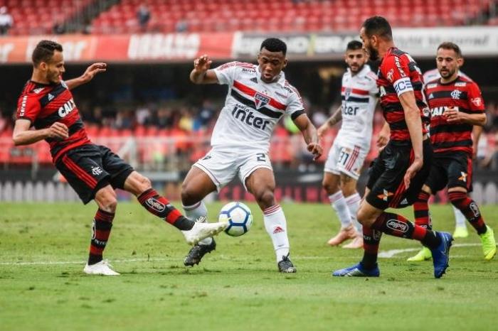 São Paulo e Flamengo empatam por 2 a 2 no Morumbi e ficam distantes do líder Palmeiras