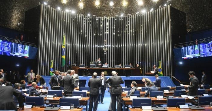 Senado aprova aumento de salário de ministros do STF