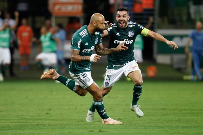 Palmeiras vence Fluminense por 3 a 0 e se aproxima muito do título