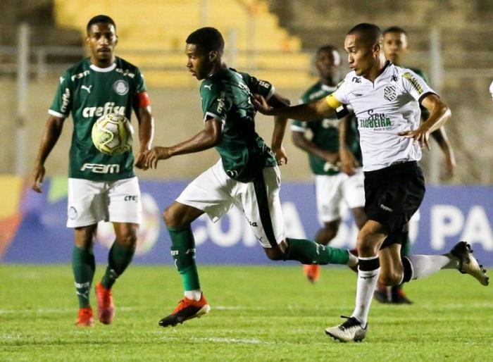 Figueirense elimina Palmeiras e encara Guarani nas quartas da Copinha