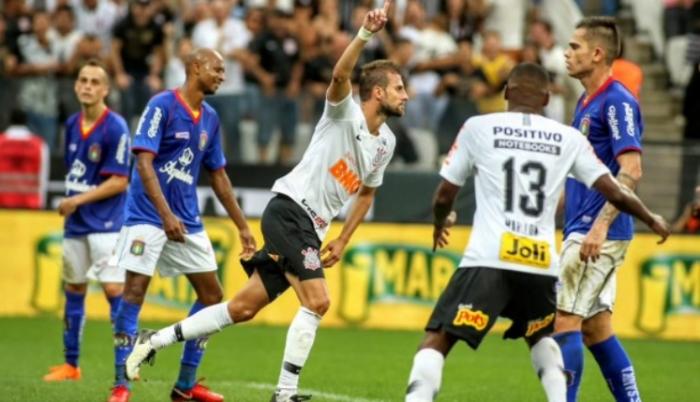 Corinthians empata no último minuto na estreia do Campeonato Paulista