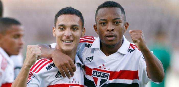 São Paulo goleia Guarani e garante classificação para a final da Copinha