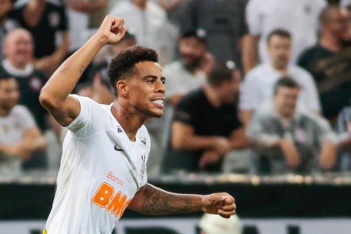 Corinthians vence primeira partida do ano contra Ponte Preta