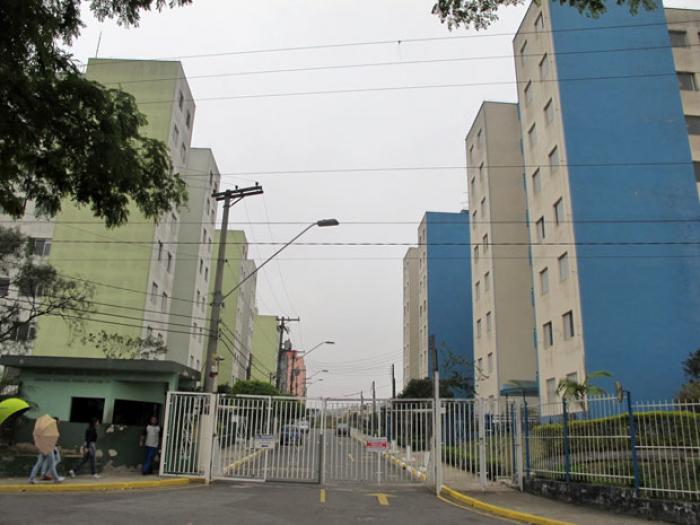 Solução jurídica para moradores de conjunto habitacional em Mauá é adiada para junho