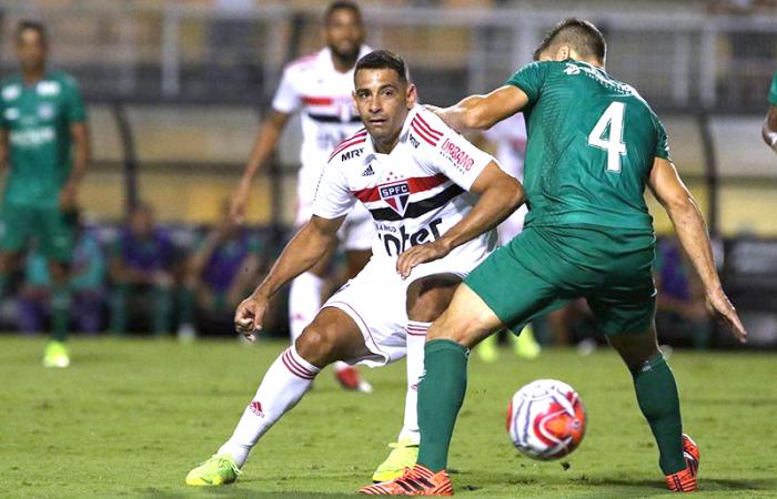 São Paulo é derrotado pelo Guarani no Pacaembu