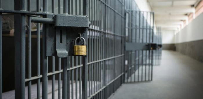 Comissão do Senado aprova projeto que endurece regras para saída temporária