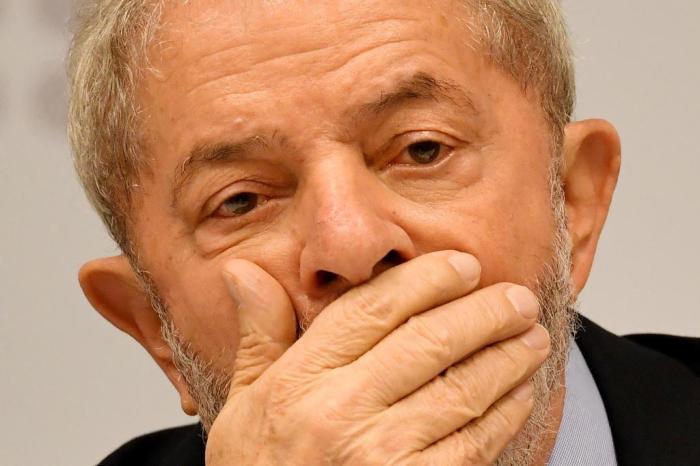 Ex-presidente Lula é condenado a 12 anos e 11 meses de prisão no caso do sítio de Atibaia