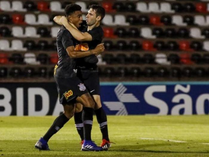 Com gol de Boselli, Corinthians vence Botafogo-SP fora de casa pelo Paulistão