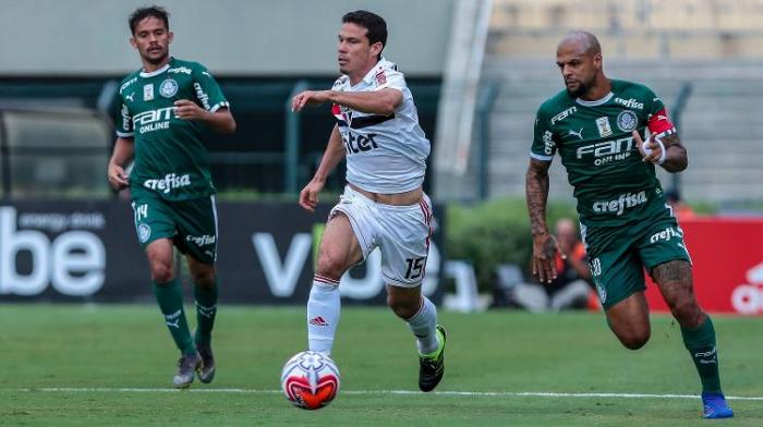 Palmeiras vence clássico contra São Paulo no Pacaembu