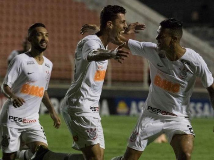 Com gol de Danilo Avelar, Corinthians derrota Ituano fora de casa
