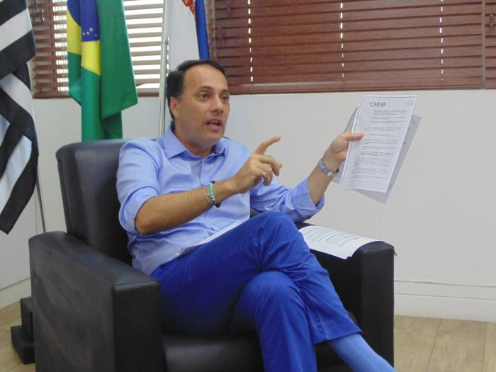 Atila Jacomussi presta depoimento em comissão de cassação por vacância do cargo