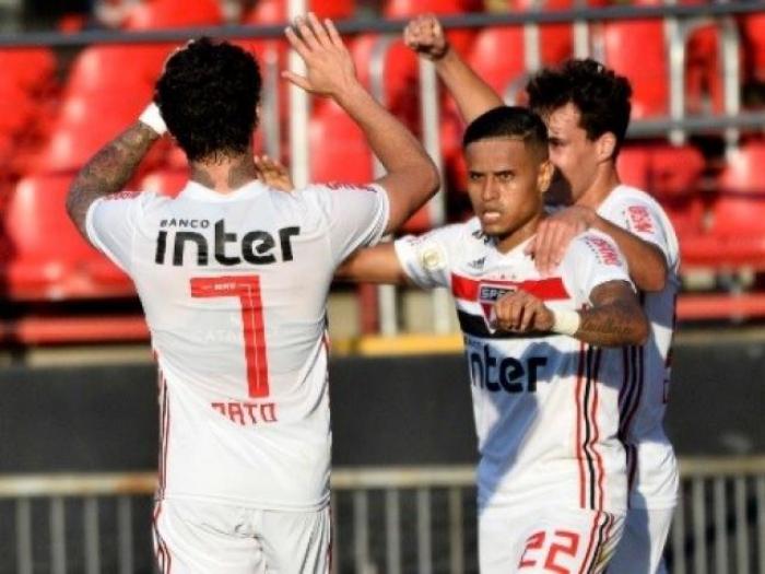 São Paulo estreia com vitória sobre Botafogo no Brasileirão