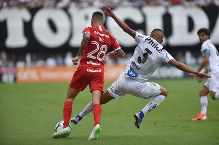 Santos e Internacional empatam por 0 a 0 no Brasileirão