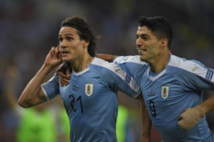 Com gol de Cavani, Uruguai vence Chile por 1 a 0 e enfrenta Peru nas quartas de final
