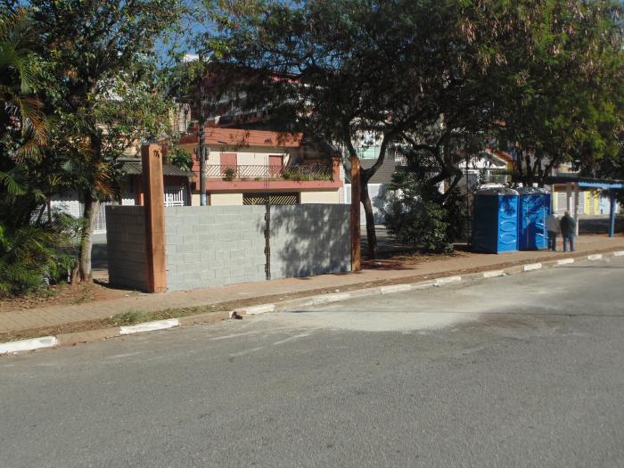 Moradores do Parque São Vicente reclamam de obras em pista de caminhada
