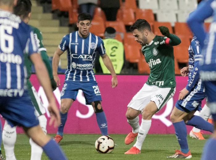 Palmeiras reage e consegue empate na Argentina no primeiro jogo das oitavas da Libertadores