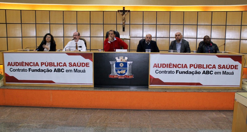 Debate contou com representantes do Governo, do Ministério Público, da Fundação e do sindicato da classe, além de vereadores e da população