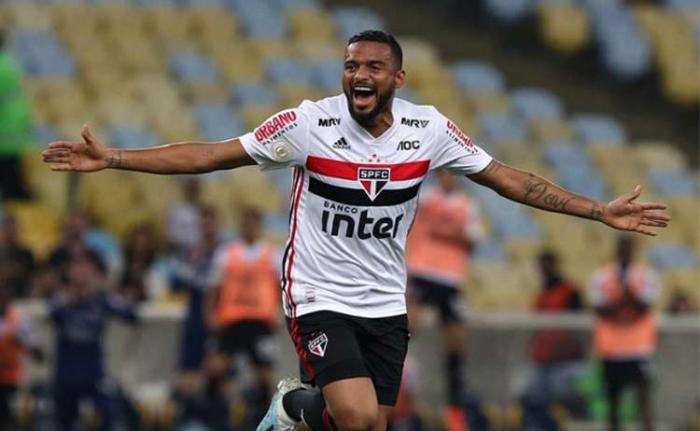 São Paulo ganha do Fluminense por 2 a 1 no Maracanã