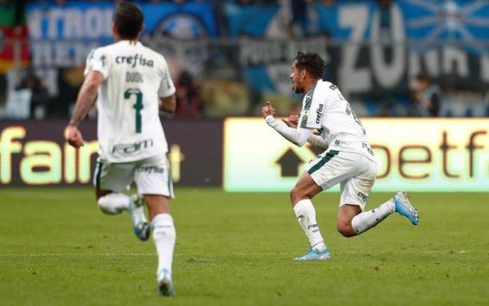 Com golaço de Scarpa, Palmeiras vence Grêmio no primeiro jogo das quartas da Libertadores