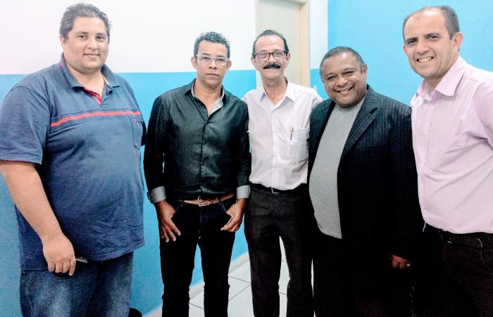 Vereador Irmão Ozelito participa de reunião com motoristas de aplicativo e secretário de Mobilidade Urbana