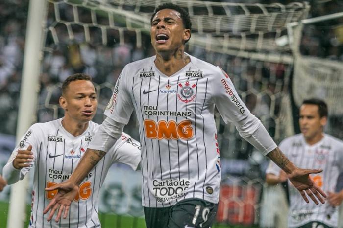 Com gol de Gustagol aos 43 do segundo tempo, Corinthians vence Atlético-MG em Itaquera