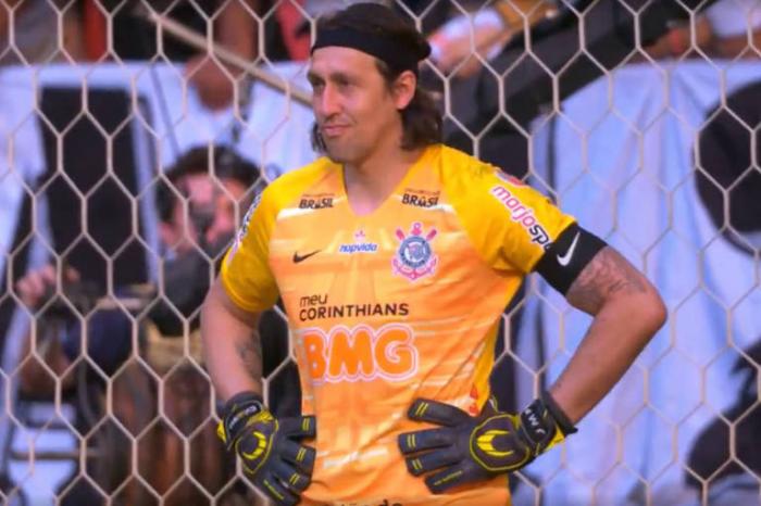 Com frango de Cássio, Fluminense vence Corinthians no Maracanã