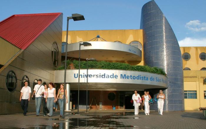 Justiça determina que Universidade Metodista suspenda demissões de professores