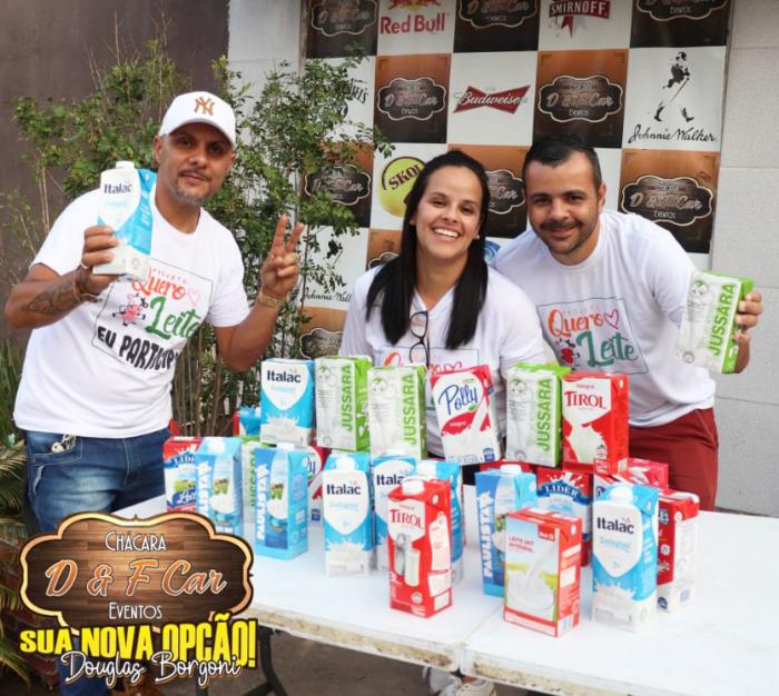 Douglas Borgoni e colaboradores arrecadam doações do projeto ‘Quero Leite’