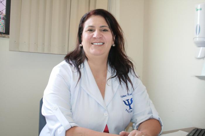 Psicóloga alerta para sinais depressivos que podem levar ao suicídio