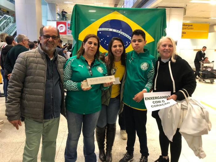 Silvia Grecco e Nickollas Grecco vencem prêmio da FIFA