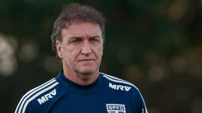Cuca pede demissão do São Paulo