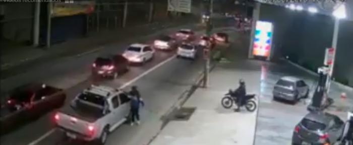 Polícia Militar prende dupla de criminosos que roubava comércios e disparou seis tiros contra comerciante em Mauá