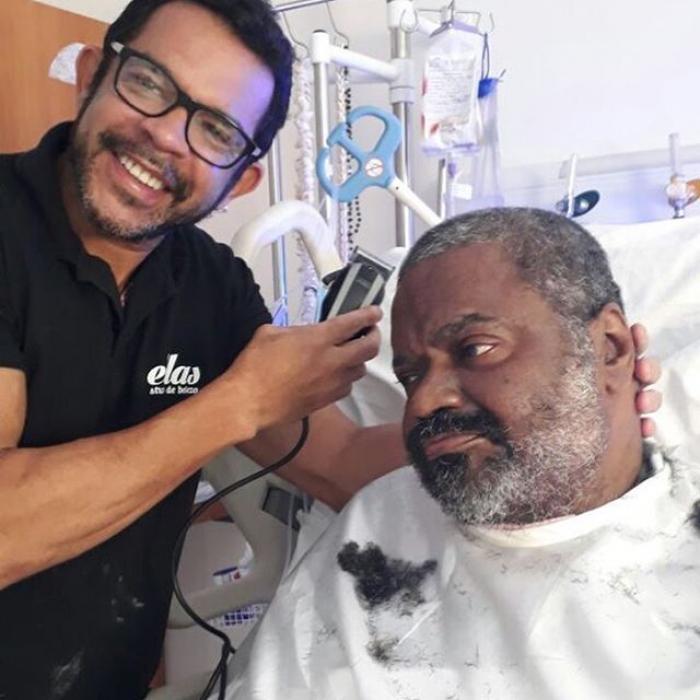 Após 10 meses internado, Arlindo Cruz tem primeira foto publicada após sofrer AVC