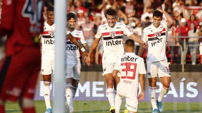 São Paulo vence Atlético-MG por 2 a 0 no Morumbi
