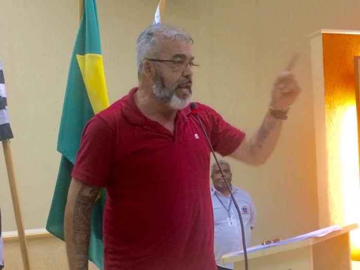 Dois pesos, duas medidas