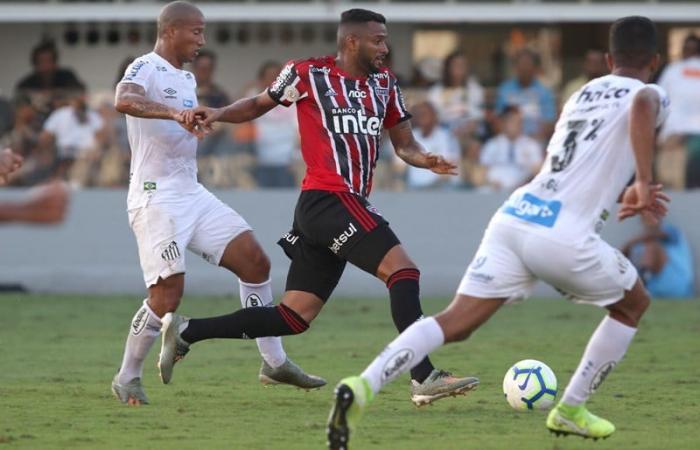 Santos e São Paulo empatam clássico na Vila Belmiro por 1 a 1