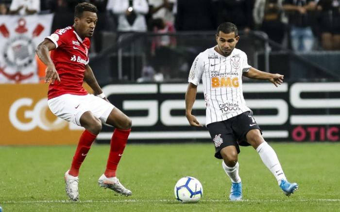 Corinthians e Internacional empatam por 0 a 0 em Itaquera