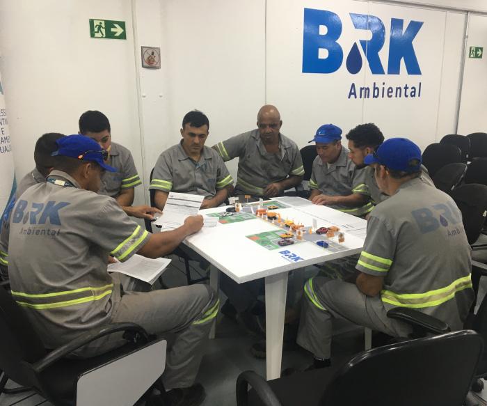 BRK Ambiental reforça a segurança do trabalho e proteção ao público em seus serviços