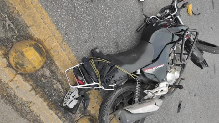 Motoqueiro morre em acidente no Viaduto Prefeito Élio Bernardi