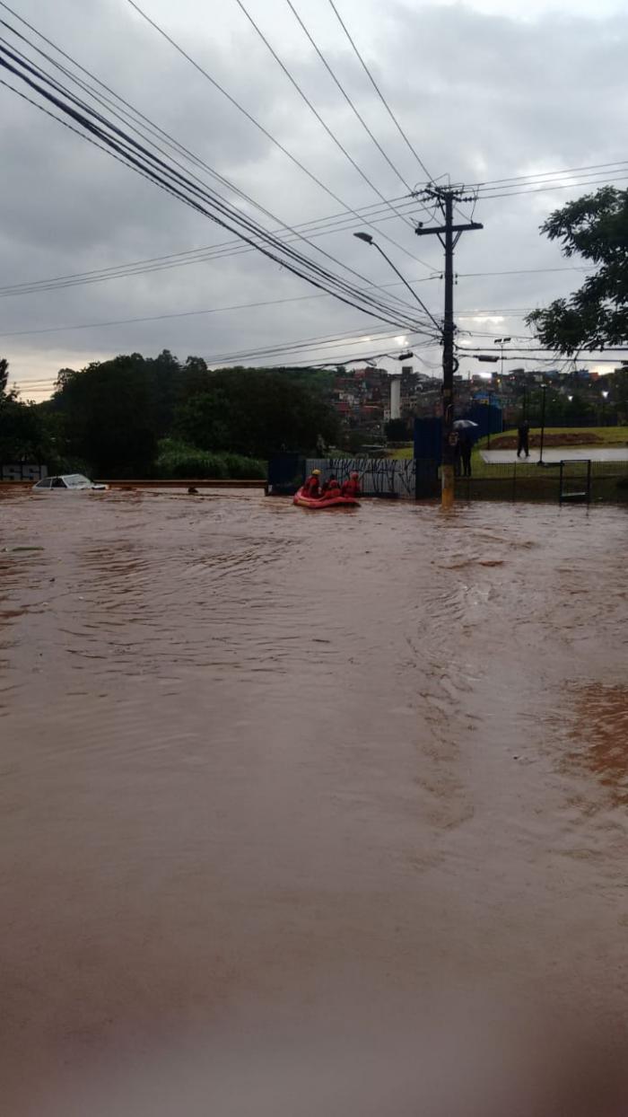 Chuvas de verão voltam a causar transtornos em Mauá