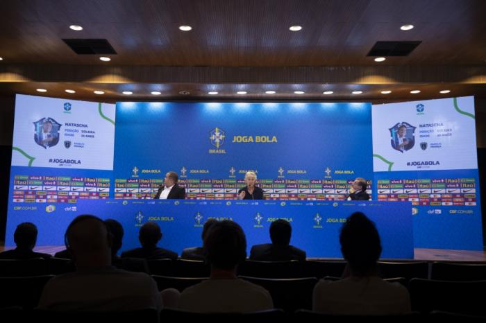 Pia Sondhage convoca seleção para torneio preparatório para os Jogos Olímpicos