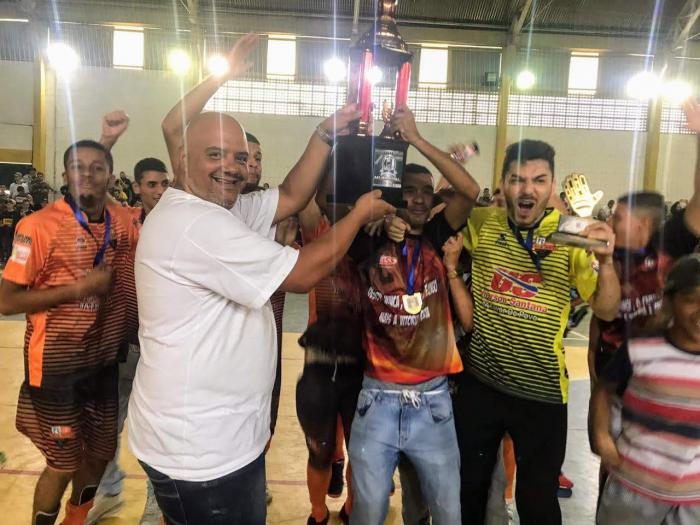 Ageu Lobo comemora sucesso das finais do futsal e relembra trajetória com o esporte