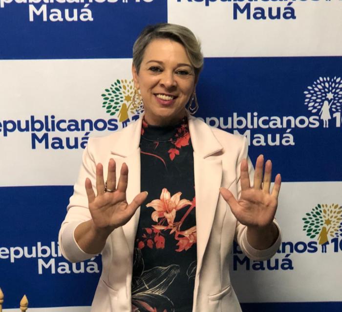 Professora Eliana Vileide, diretora geral das Faculdades Fama e FIRP, se filia ao Republicanos