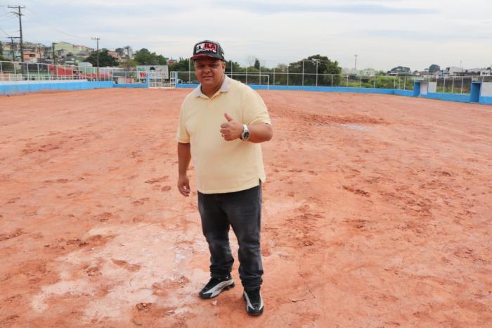 Neycar conquista reforma em campos do Anchieta e Sônia Maria 