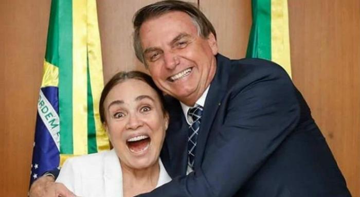 Regina Duarte deixa Secretaria da Cultura do governo Bolsonaro