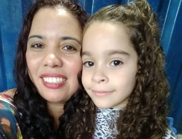 Menina de 7 anos morre após inalar desodorante em São Bernardo; mãe faz alerta