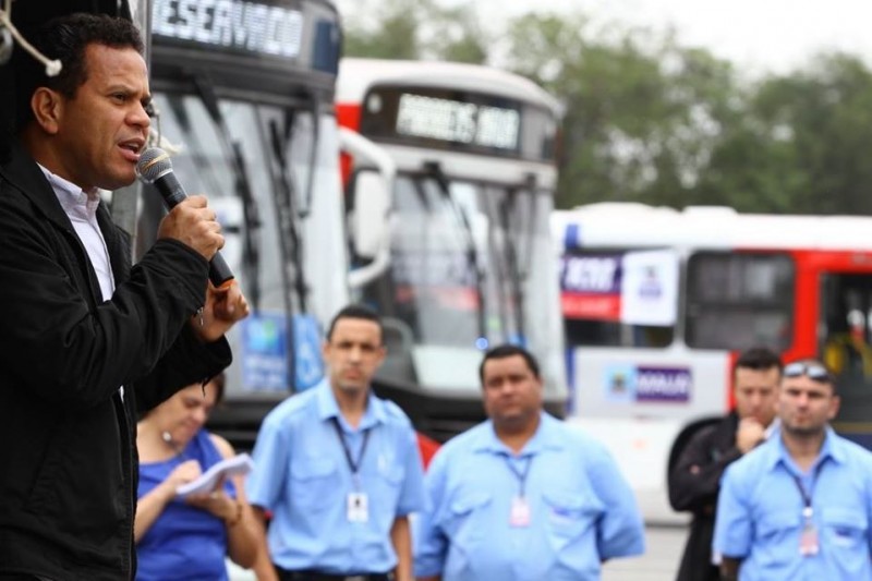 Renovação de toda a frota de ônibus de Mauá, treinamento de todos os motoristas e cobradores e a construção de novos abrigos, pontos de ônibus