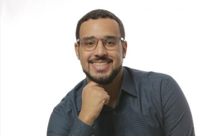 Professor de inglês e informática Vitor Araujo é um dos pré-candidatos mais jovens do DEM