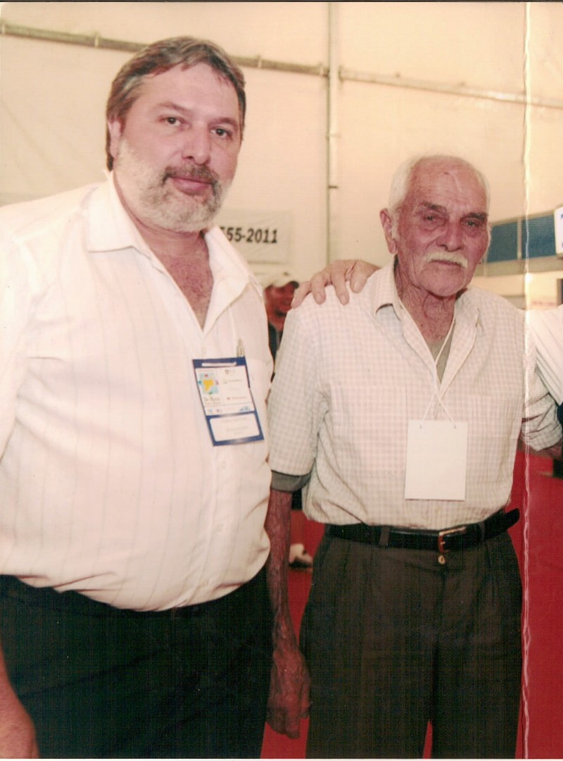 Edson Bananeiro ao lado de seu pai, Antenor