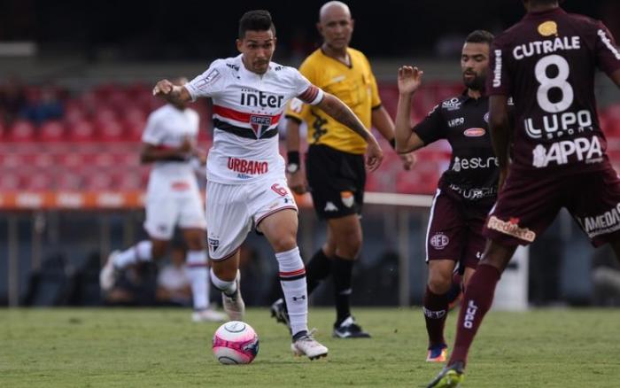 São Paulo empata com Ferroviária e Dorival segue ameaçado